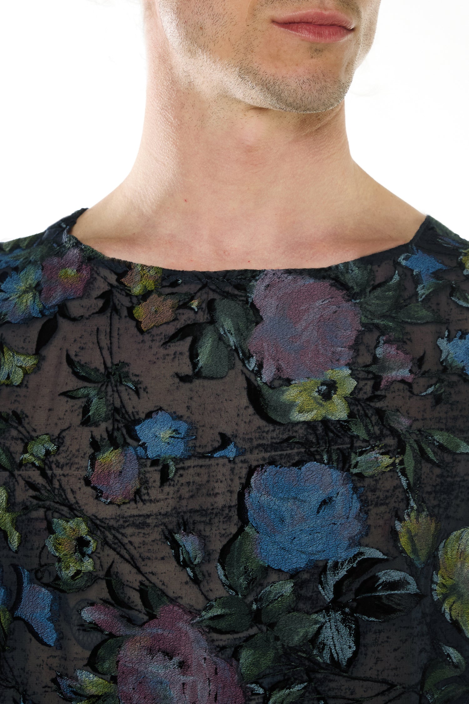 MAGLIA A MANICHE LUNGHE IN VELLUTO DEVORÉ DI SETA BLU